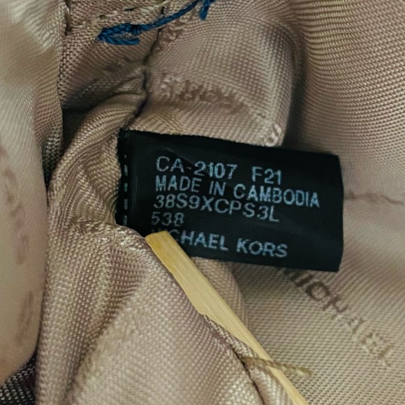 Michael Kors Cindy Large Dome Satchel - Picture 10 of 13